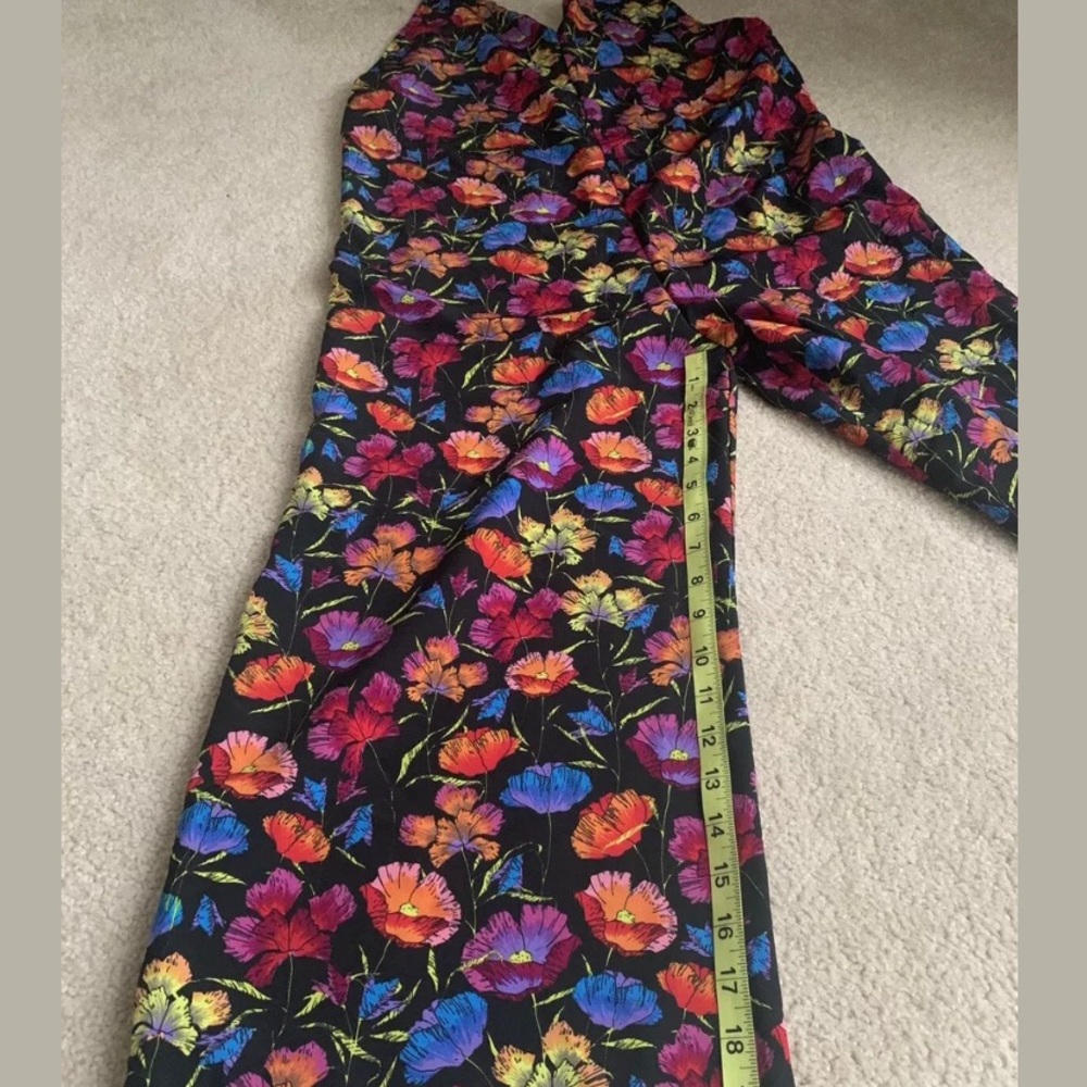 NEW TOPSHOP Sleeveless Floral Jumpsuit SIZE 8-10 - Picture 6 of 8